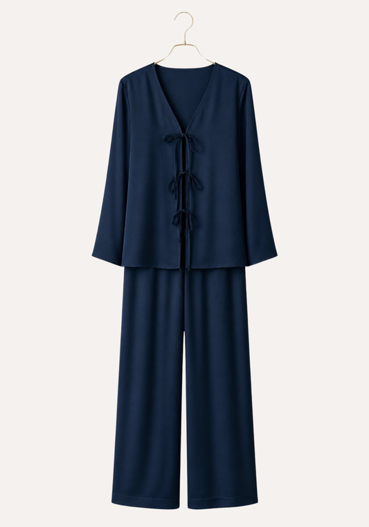Satin Pajamas: Plain Robe-Like Top With Straps And Wide Cut Pants (100% Viscose)