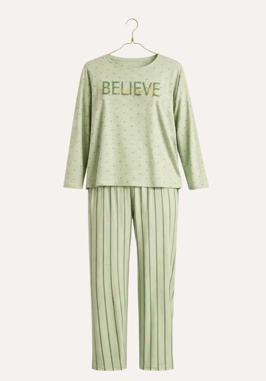 Round Neck Long Sleeve Pajamas: Dotted Top And Striped Pants (Vis Pes Els)