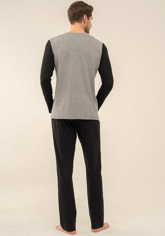 بيجامة رجالية بأكمام طويلة