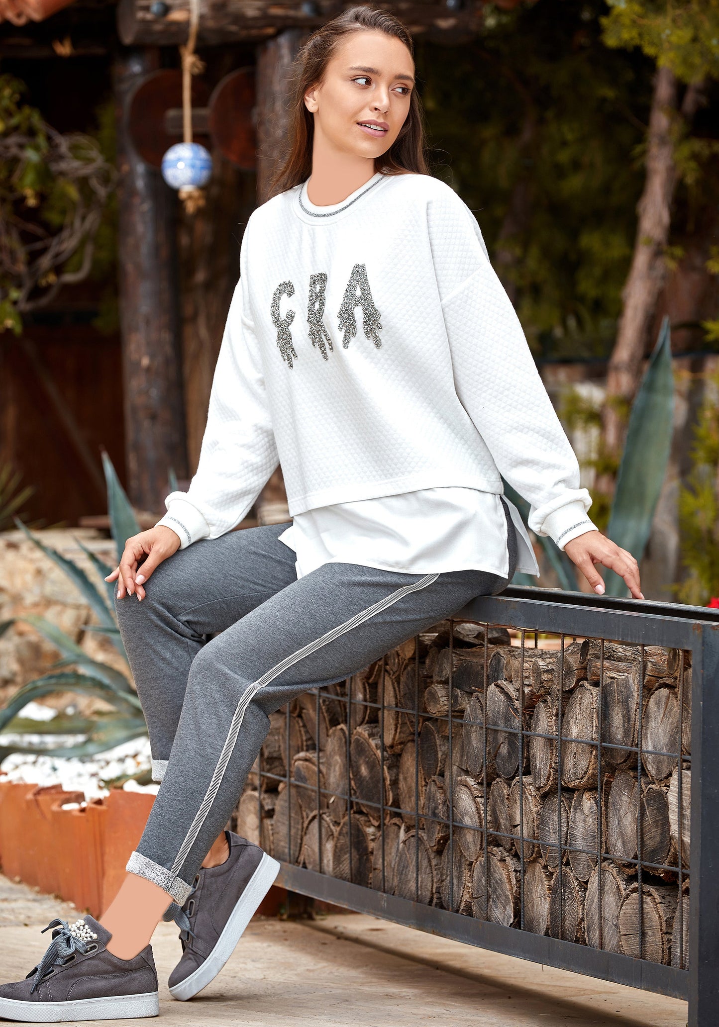 طقم صالة بأكمام طويلة من S&L