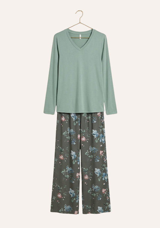 Plain Long Sleeve Top And Floral Print Pant Pajamas