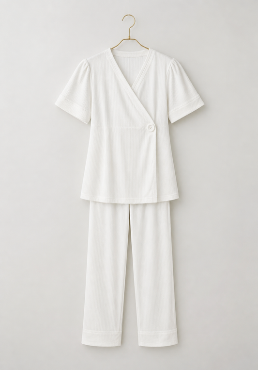 Maternal 3 Pieces Set: Pajamas With Long Robe
