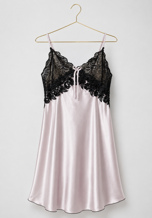 Satin Babydoll: Shoulder Strap With Dantel Cups And Applique Under Cups