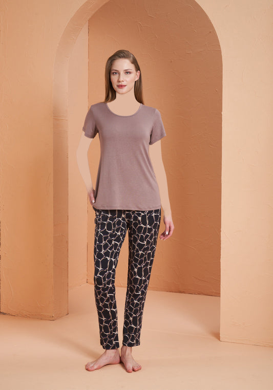 طقم بلوزة بأكمام قصيرة وبنطال مطبوع من فيسكوز لايكرا بمقاس كبير