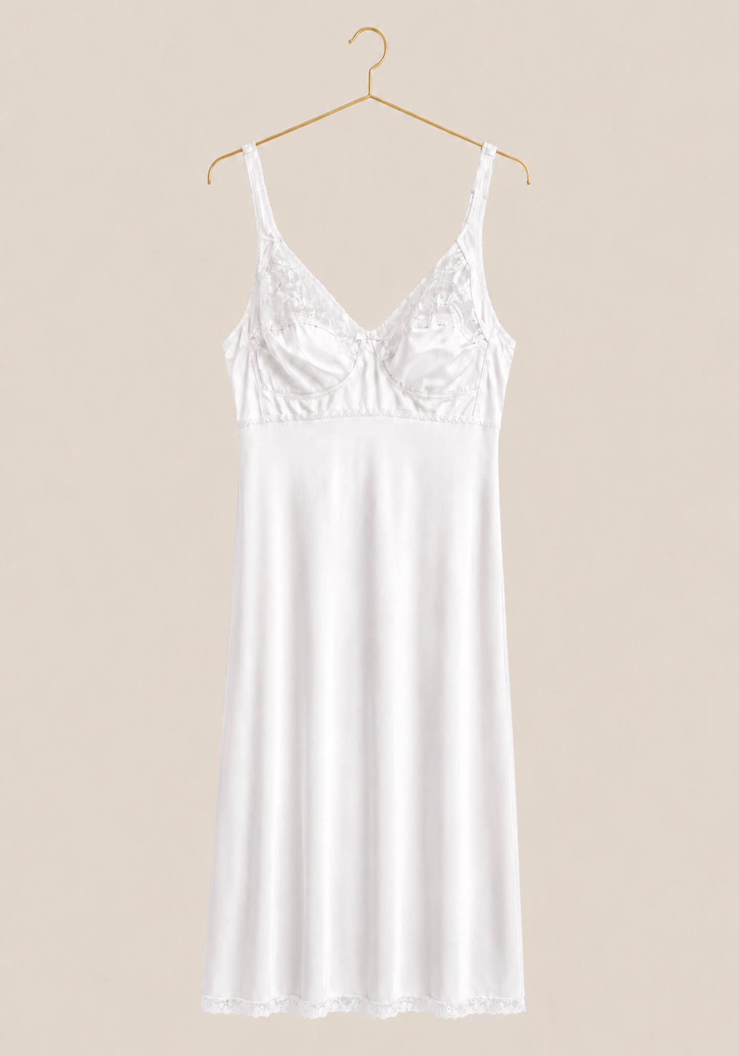 Short Slip: Wide Shoulder Strap Half Lace Unpadded Cup Short Under Slip