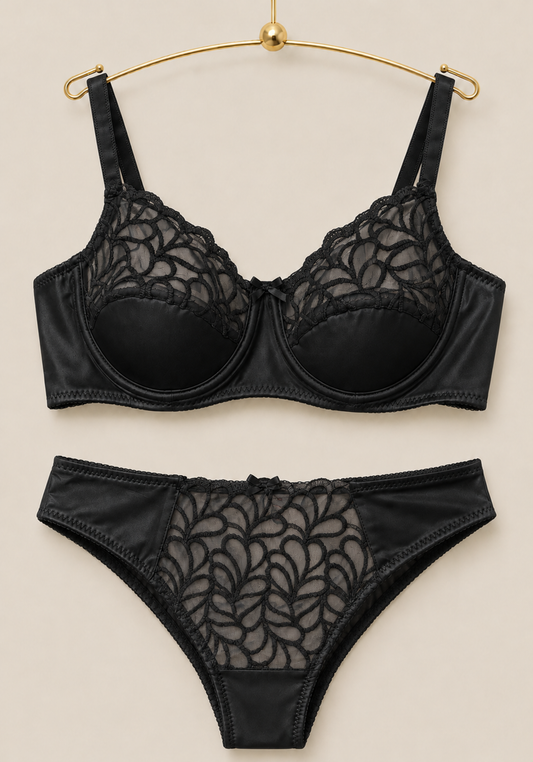 Bridal Bra Set: Half Plain Padded Half Dantel Cup Bra And Panty With Dantel Detail