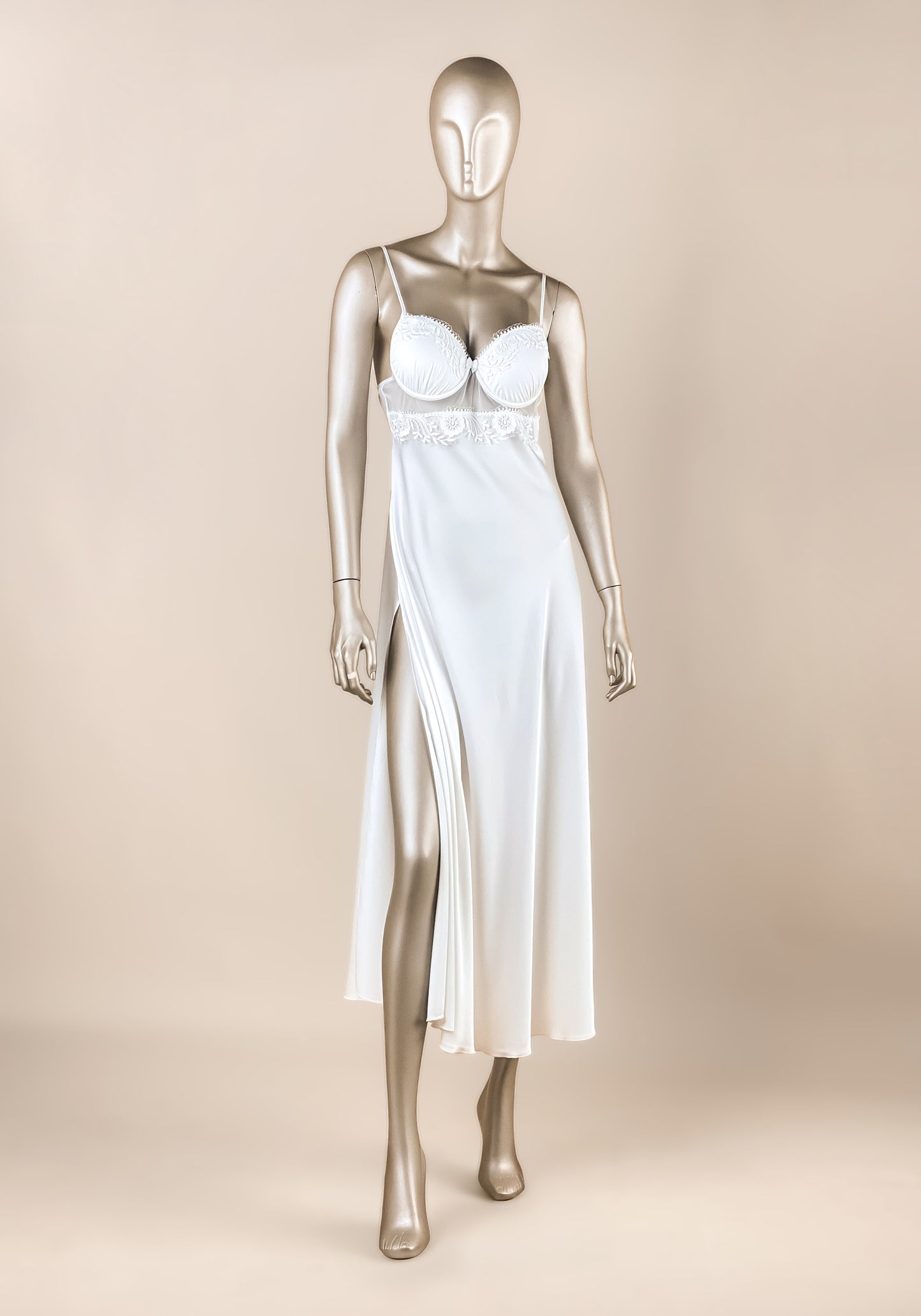 Bridal Robe Set: Padded Underwire Satin Long Nighty And Long Sschiffon Robe With Lace Detail