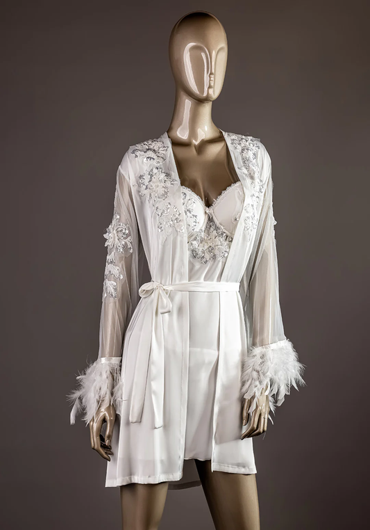 Bridal Short Robe Set: Shoulder Strap Padded Cup With Floral Beeds Applique Satin Nighty And Satin Robe With Schiffon Sleeves With Furr