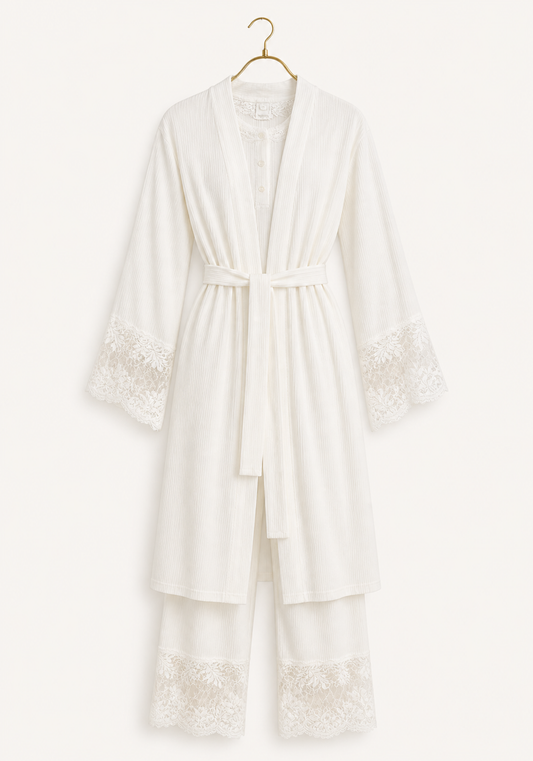 Maternal 3 Pieces Set: Pajamas With Long Robe