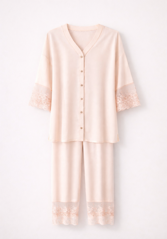 Maternal 3 Pieces Set: Pajamas With Long Robe