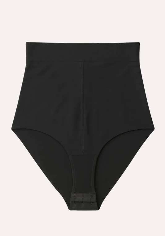 كيلوت UNDR Molly Extra Hi Waist