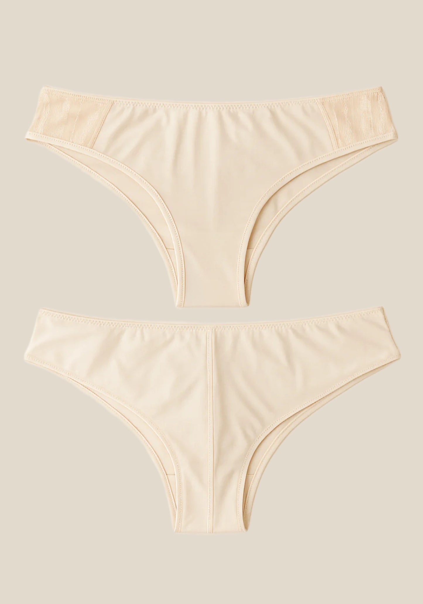 سراويل تانجا أساسية من UNDR Haze