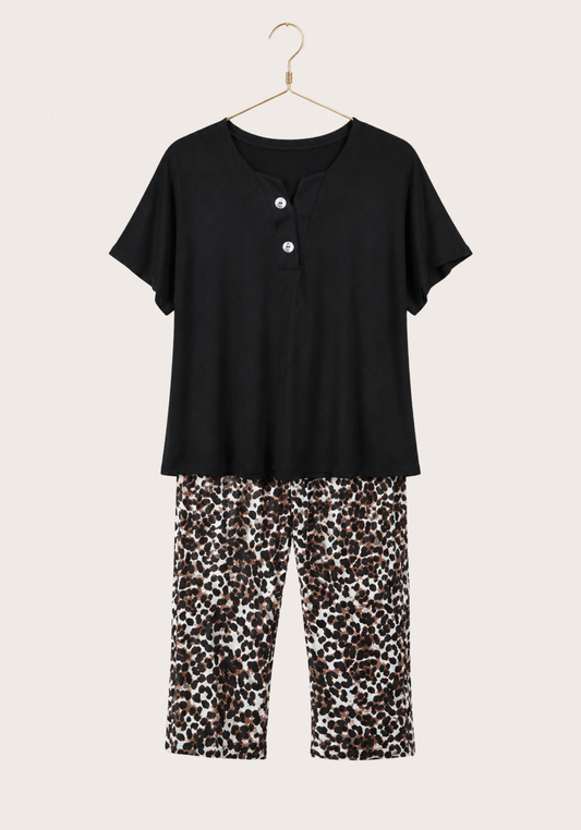 Viscose Lycra Short Sleeve Top And Leopard Capri Set