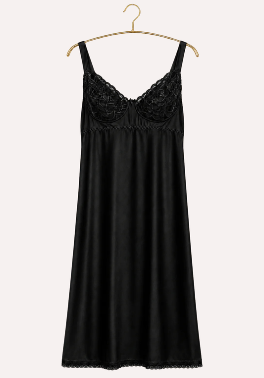 Short Slip: Wide Shoulder Strap Full Lace Unpadded Cup Short Under Slip