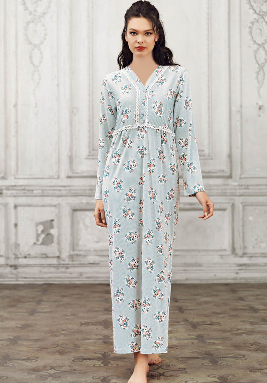 فستان نوم طويل الأكمام من PLUS