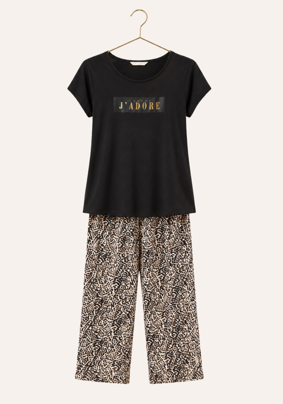 Viscose Lycra Short Sleeve Top And Leopard Capri Set