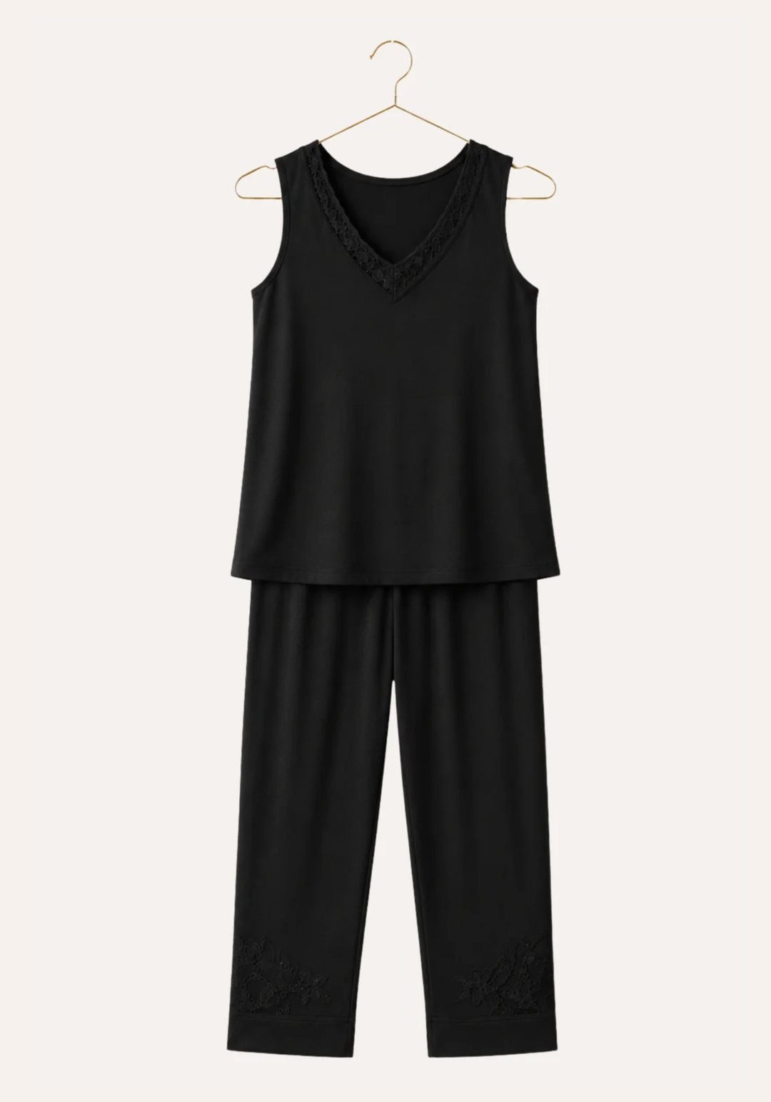 Modal Pajama: Sleeveless Top And Bermuda Pants With Lace Details