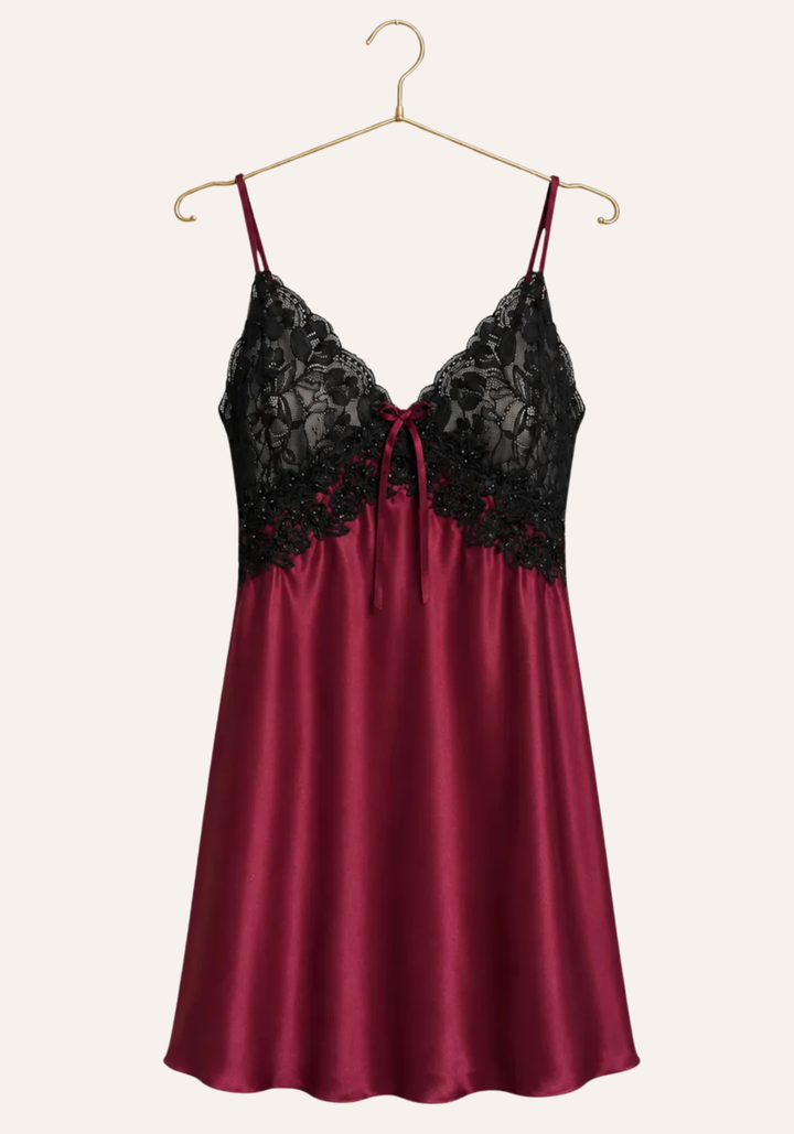 Satin Babydoll: Shoulder Strap With Dantel Cups And Applique Under Cups