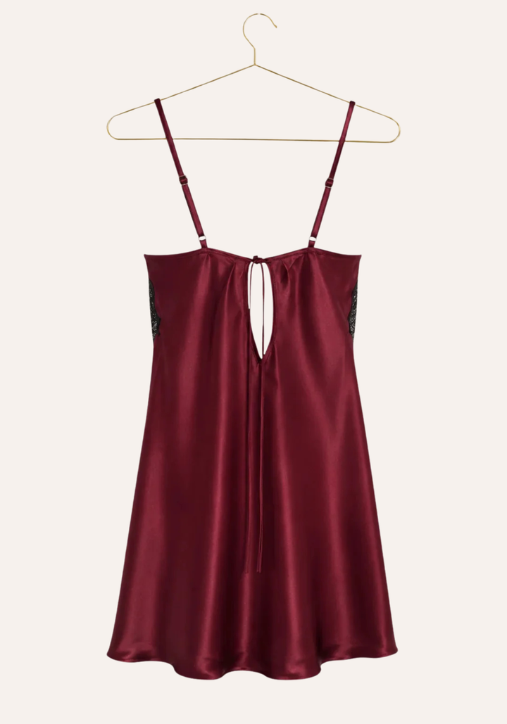 Satin Babydoll: Shoulder Strap With Dantel Cups And Applique Under Cups