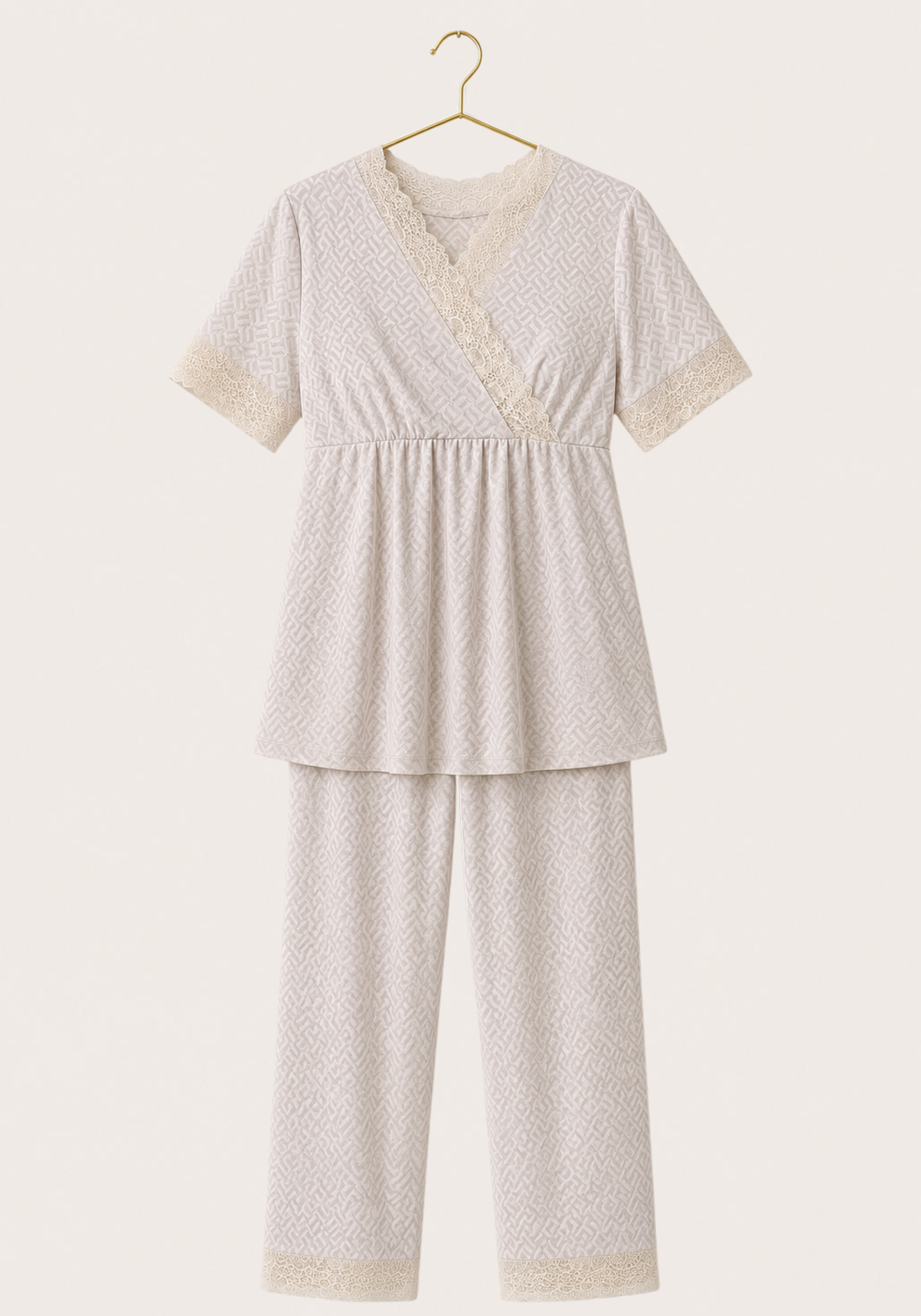 Maternal 3 Pieces Set: Pajamas With Long Robe