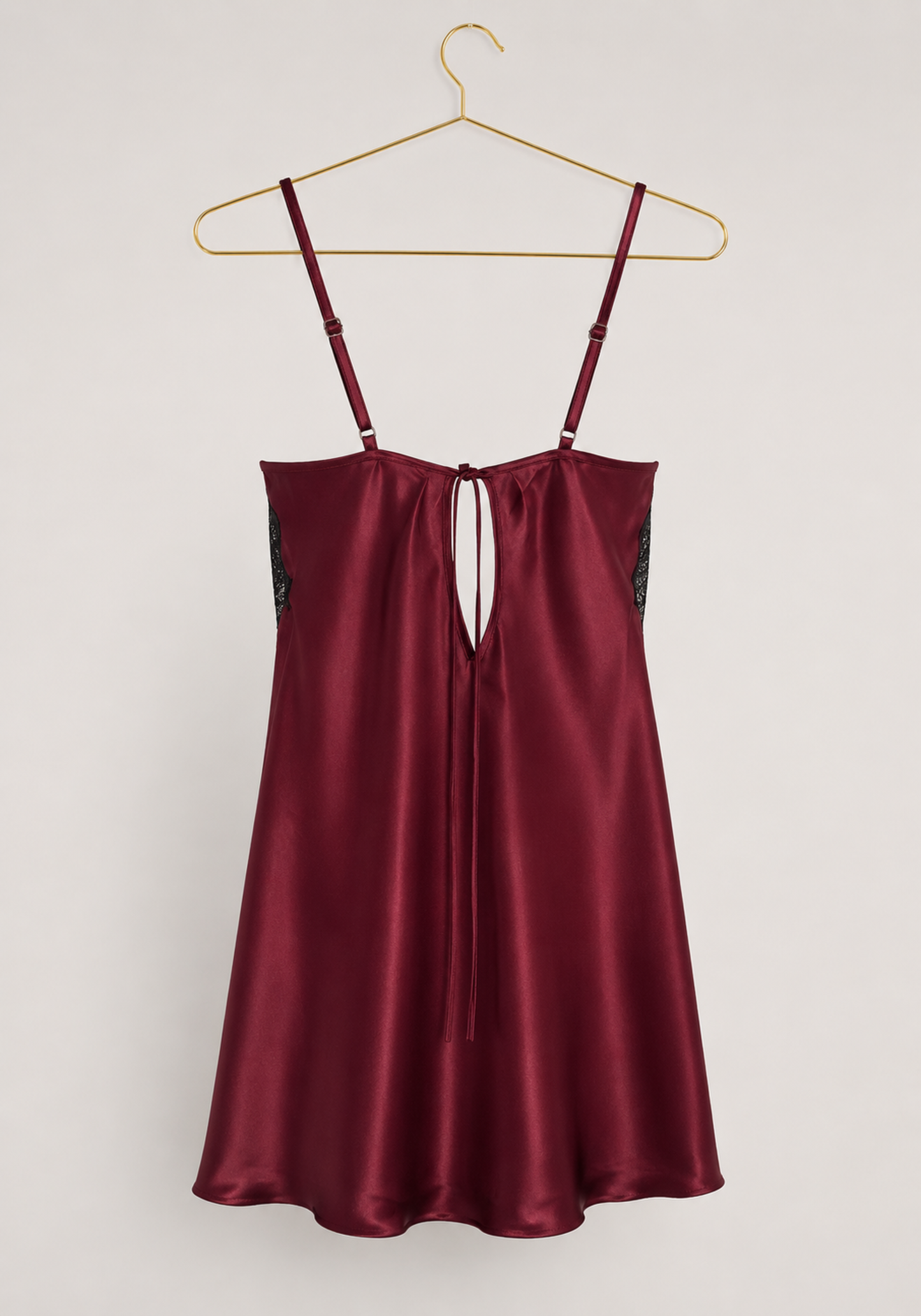 Satin Babydoll: Shoulder Strap With Dantel Cups And Applique Under Cups
