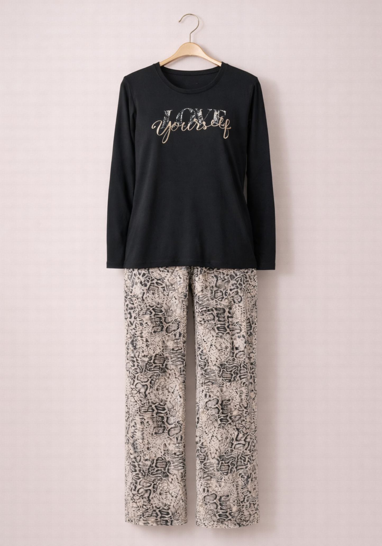 Long Sleeve Pajamas: Plain Top And Printed Pants (Pvis Els)