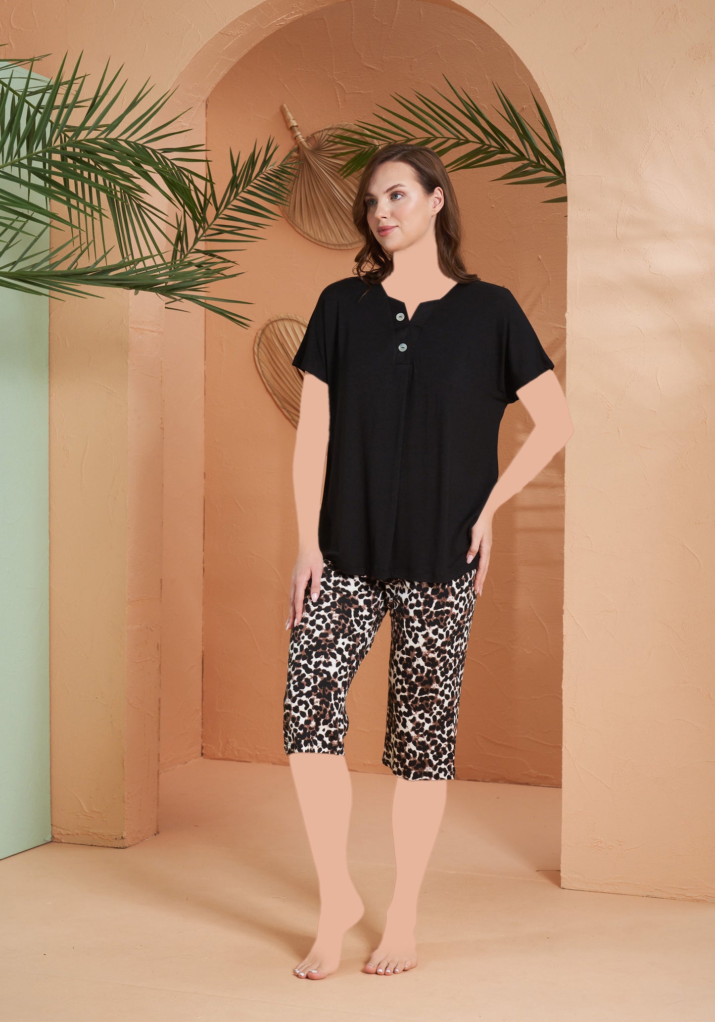 Viscose Lycra Short Sleeve Top And Leopard Capri Set
