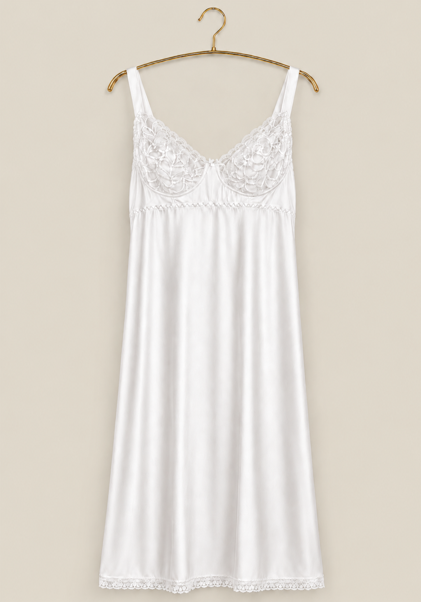 Short Slip: Wide Shoulder Strap Full Lace Unpadded Cup Short Under Slip
