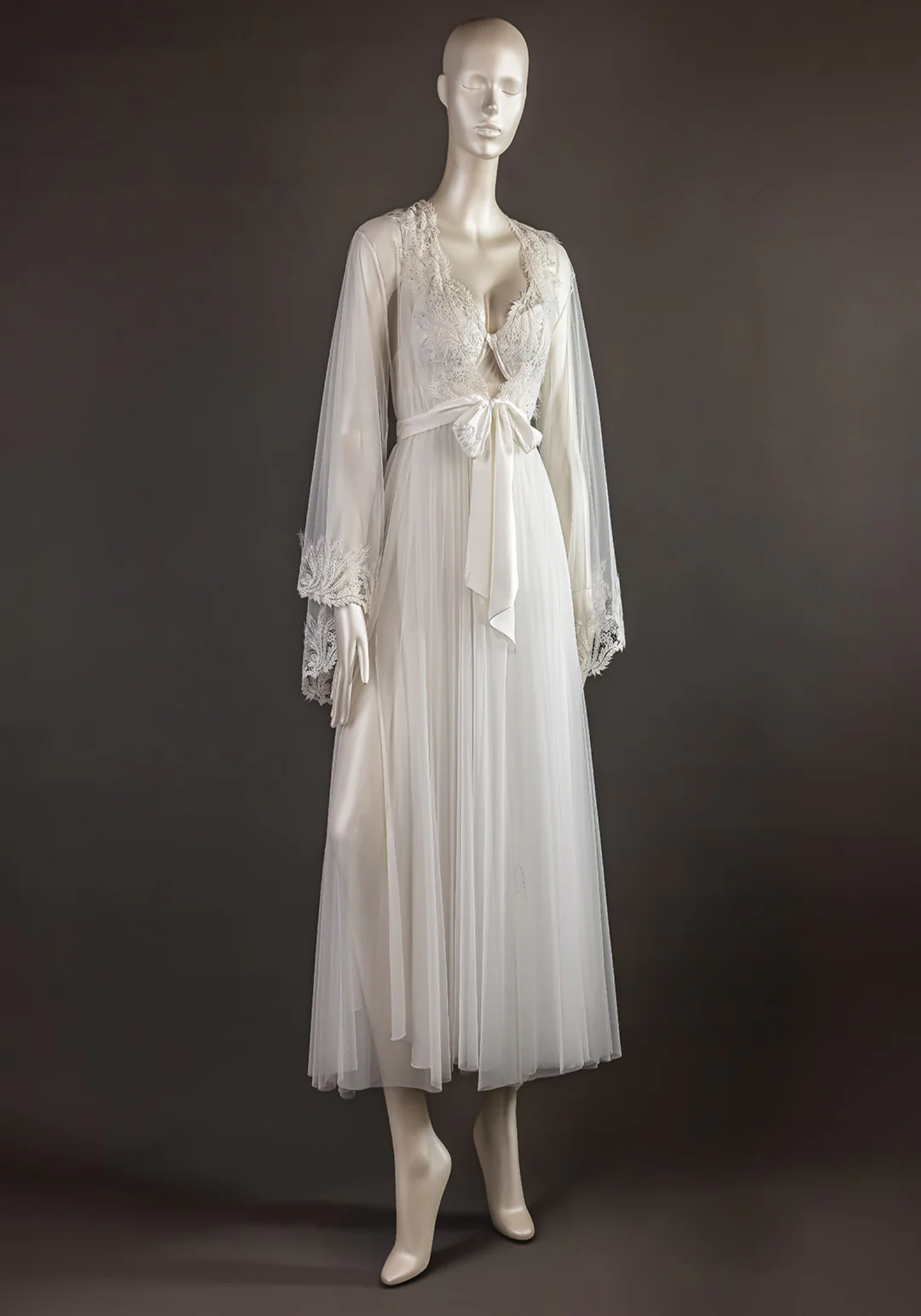 Bridal Long Robe Set: Shoulder Strap Dantel Padded Underwire Bra Satin Long Nighty With Two Side Openings And Long Schiffon Robe With Dantel Details