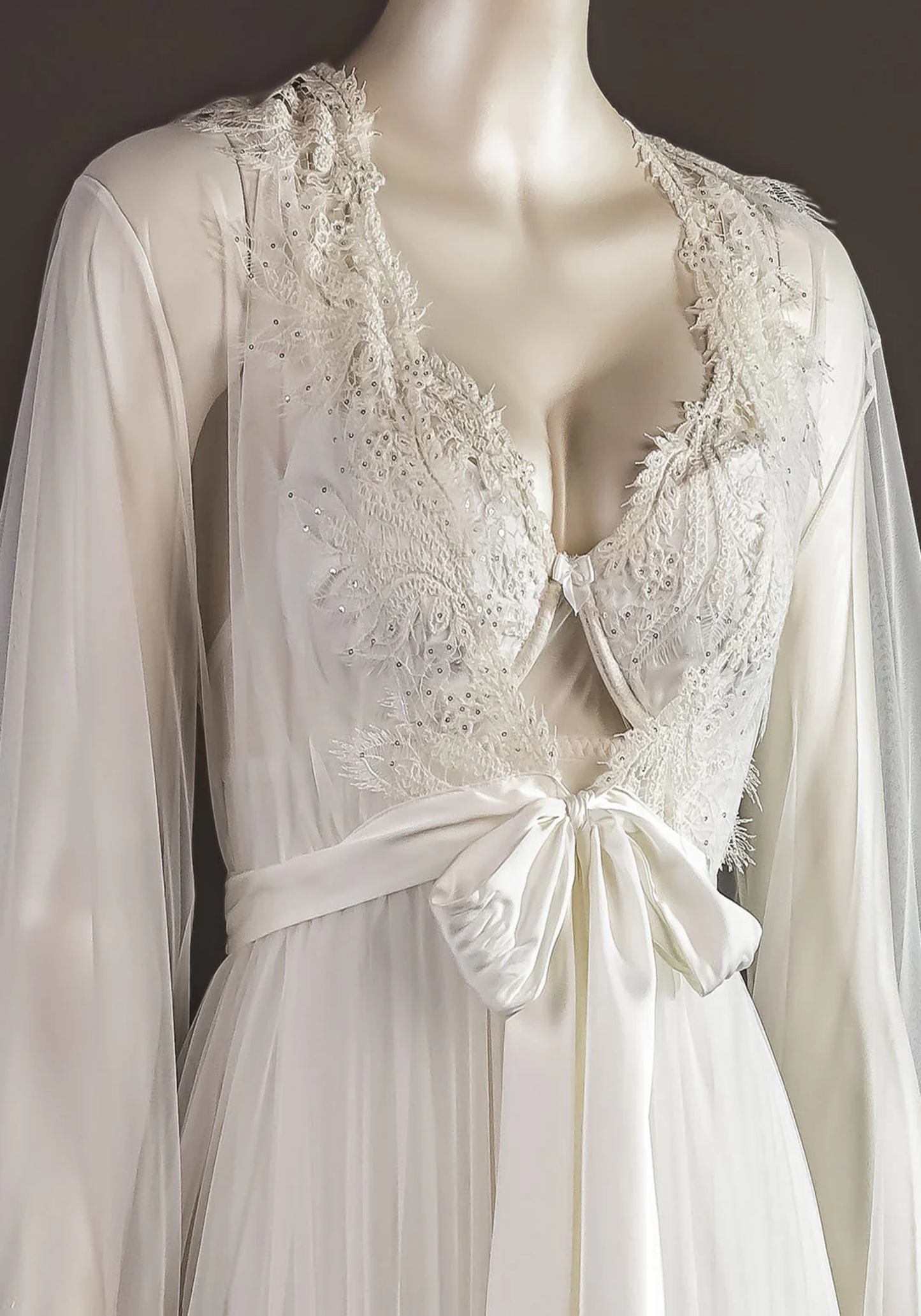 Bridal Long Robe Set: Shoulder Strap Dantel Padded Underwire Bra Satin Long Nighty With Two Side Openings And Long Schiffon Robe With Dantel Details