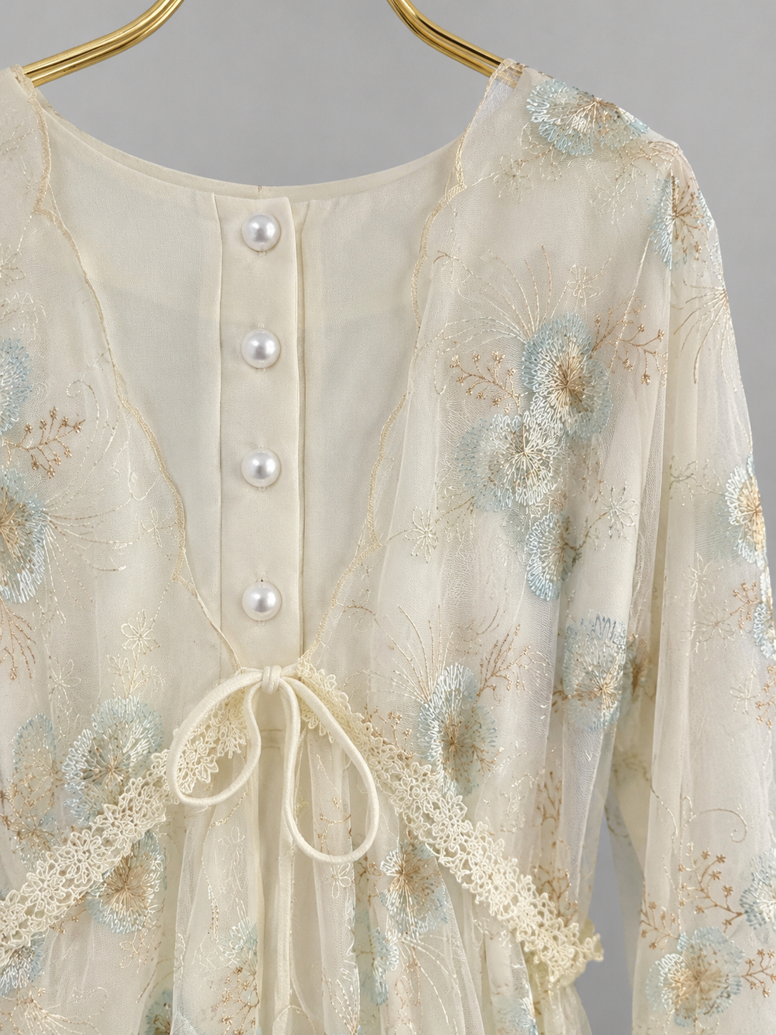 Maternal Short Robe Set: Long Sleeve Buttoned Nighty And Long Sleeve Organza Dantel Robe