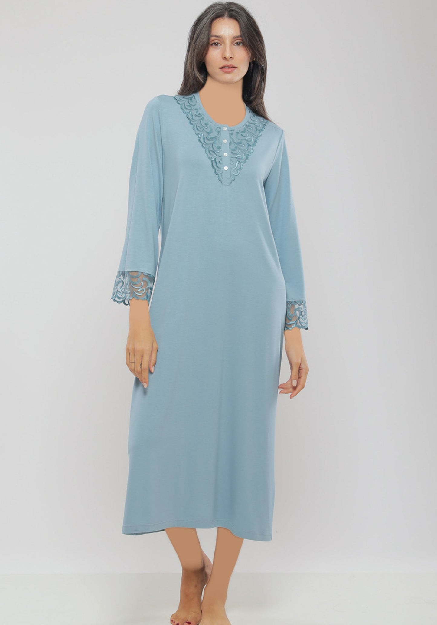 فستان طويل الأكمام من S&amp;L