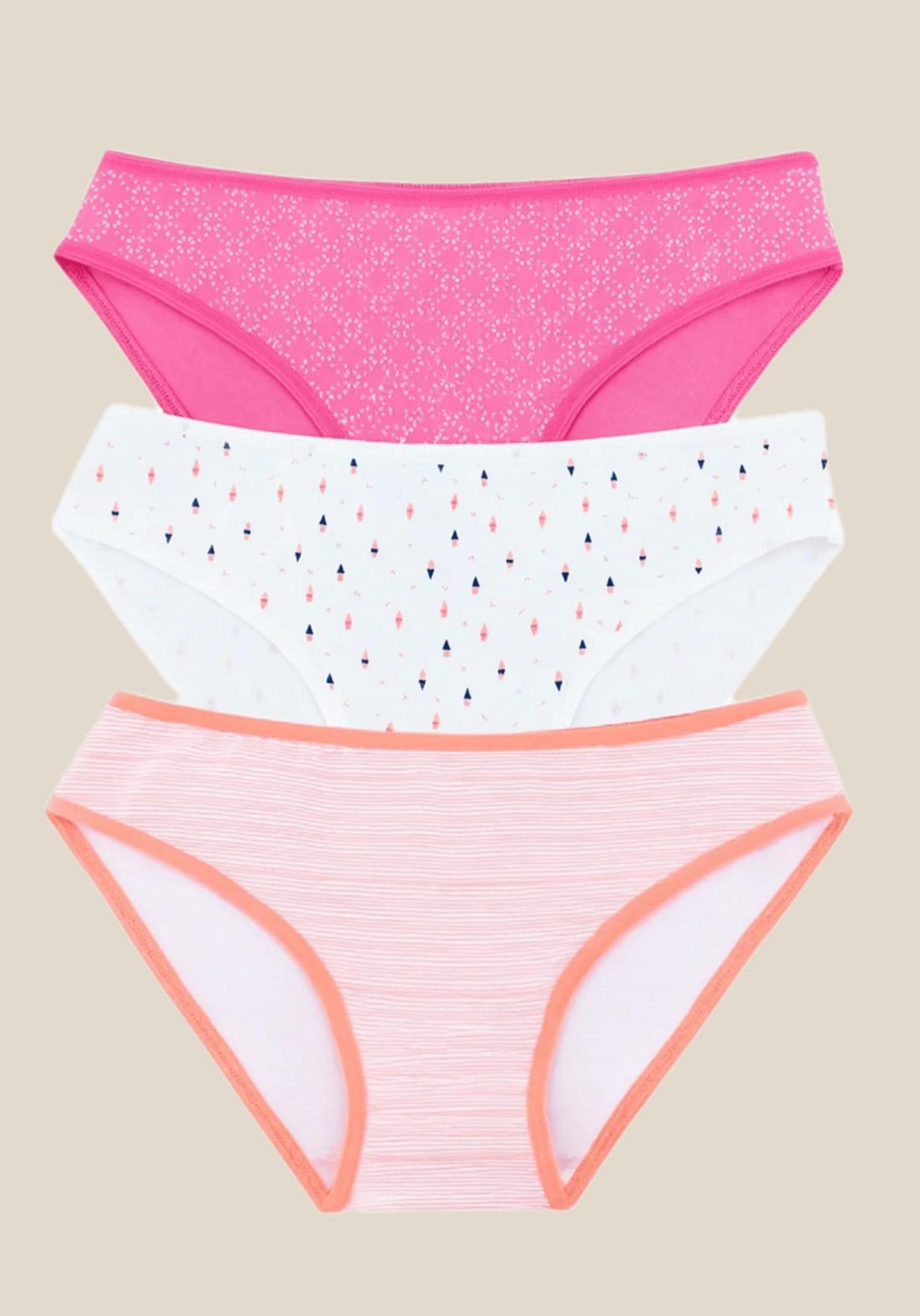 مجموعة من 3 سراويل داخلية مطبوعة من UNDR