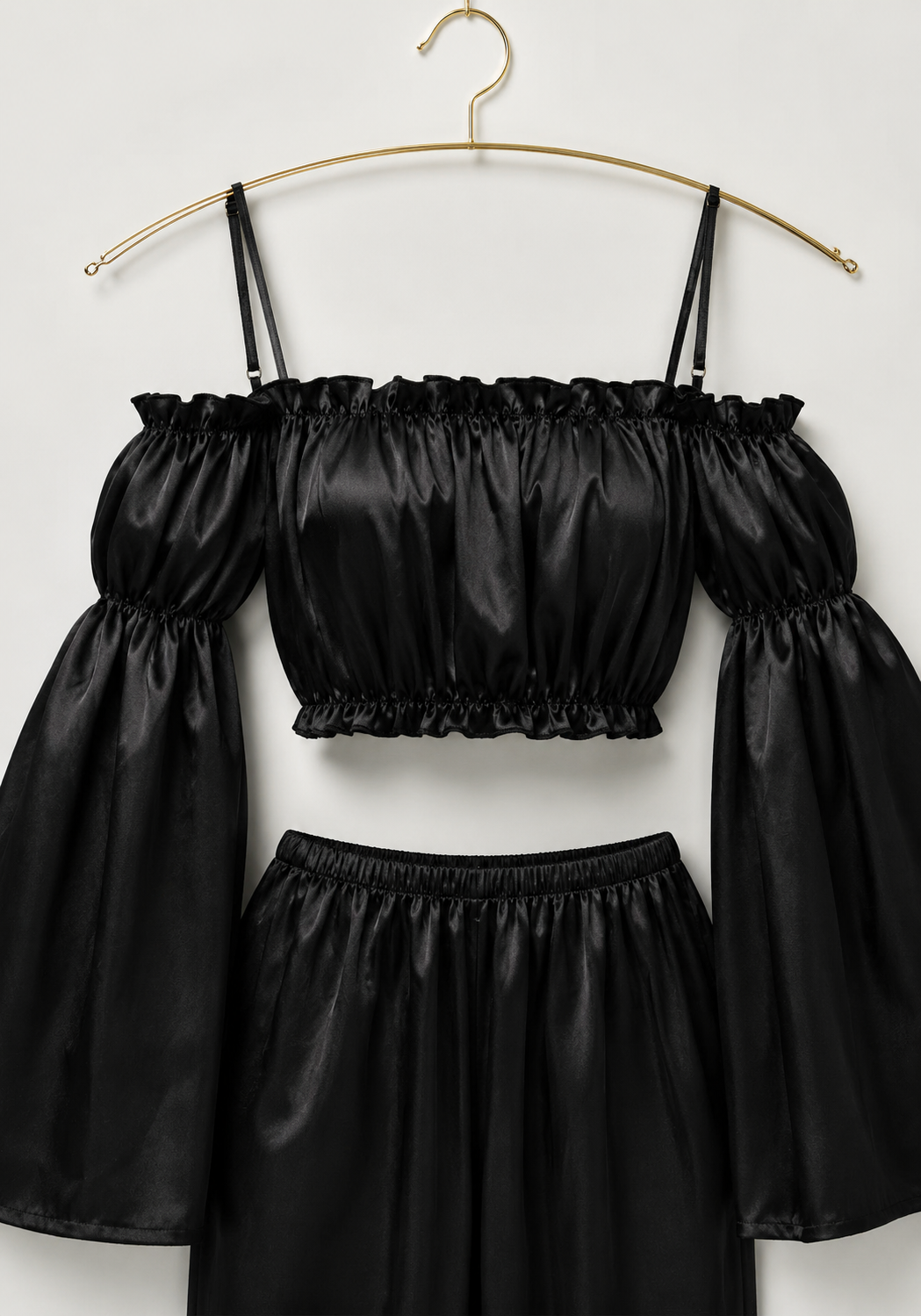 LNGR Satin Full Shoulder Sleeve Bra And Pant Set