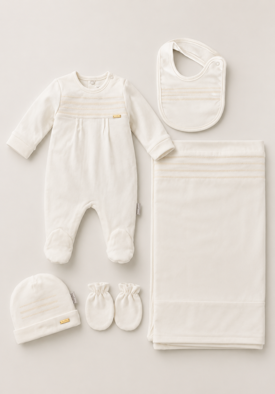 Babies Essential Set Of 5 Pieces: Romper, Hat, Bib, Blanket, Mittens