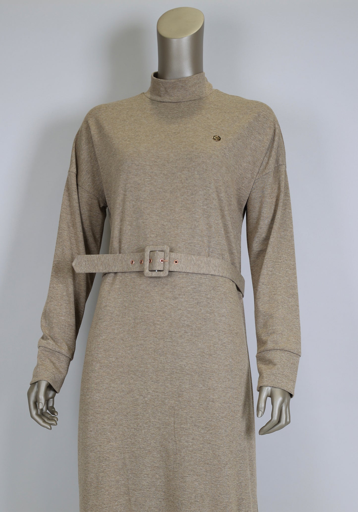 فستان طويل الأكمام من S&amp;L